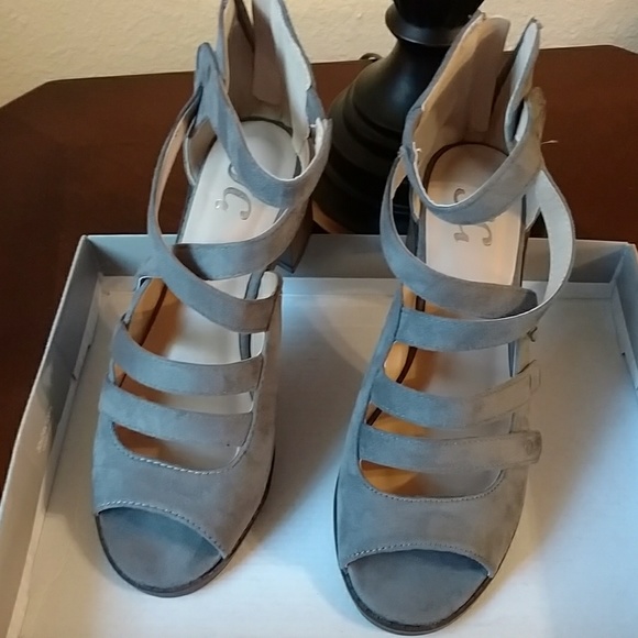 gray strappy sandals